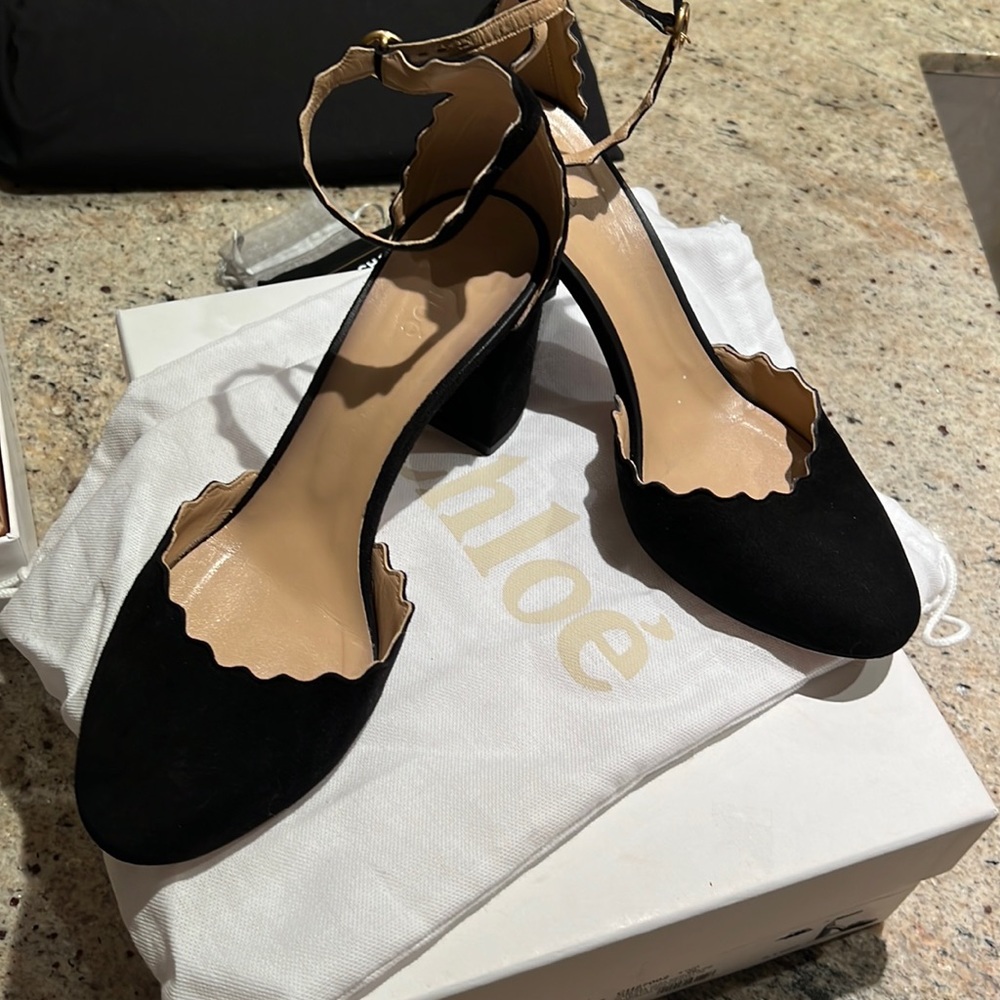 Chloe pump